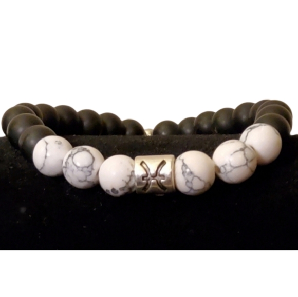 Pieces Zodiac Beaded Bracelet - Picture 6 of 11